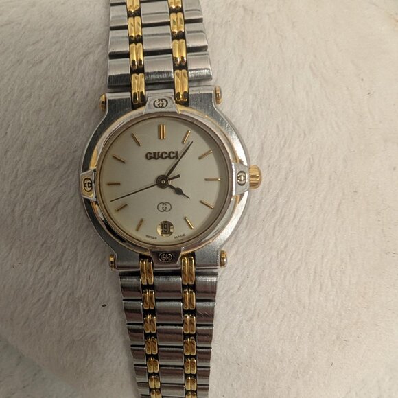 Authentic GUCCI 900L Quartz Two Toned Watch 26.5mm/7in - Picture 13 of 13